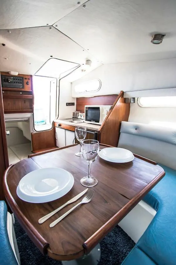 Cozy Boat To Unwind By The Ocean Hotel Puerto Calero 0*,