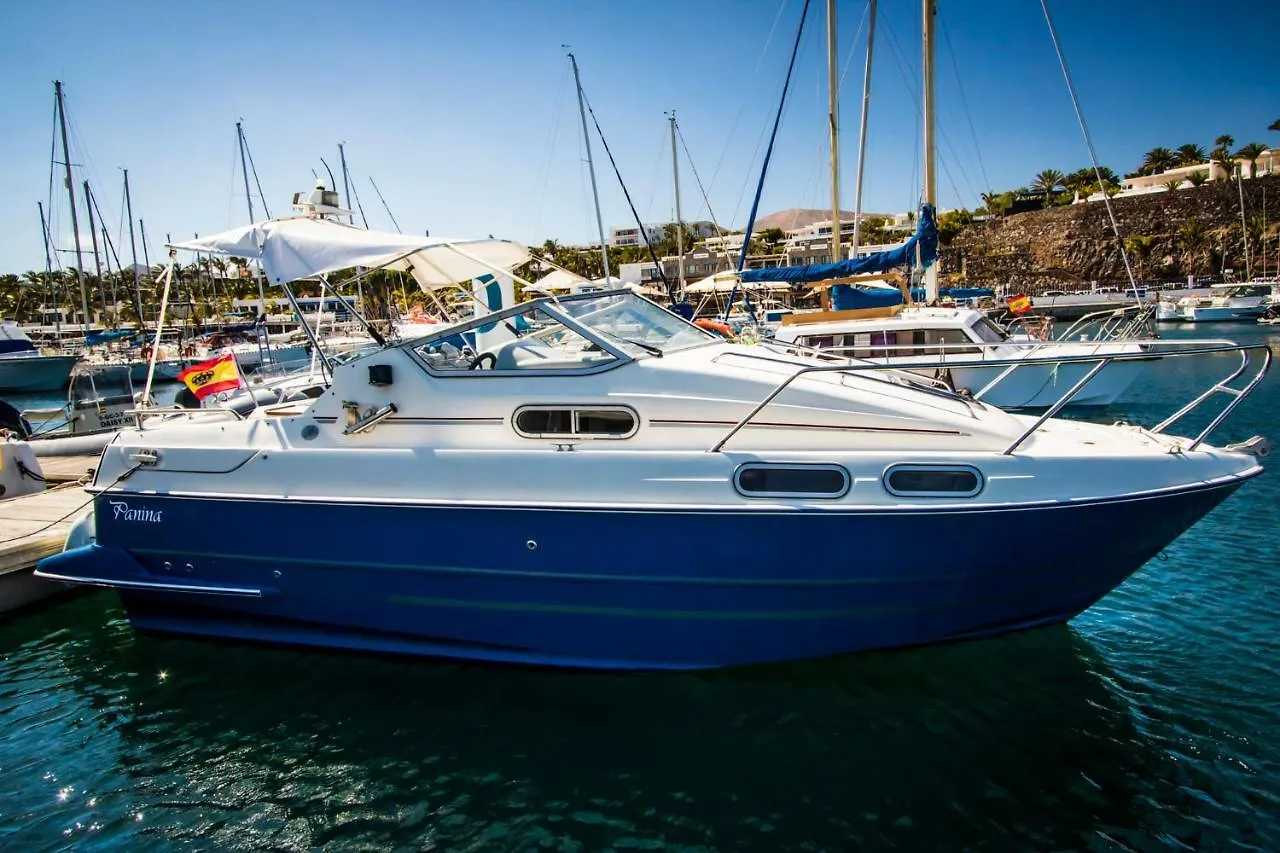 Cozy Boat To Unwind By The Ocean Hotel Puerto Calero Botel